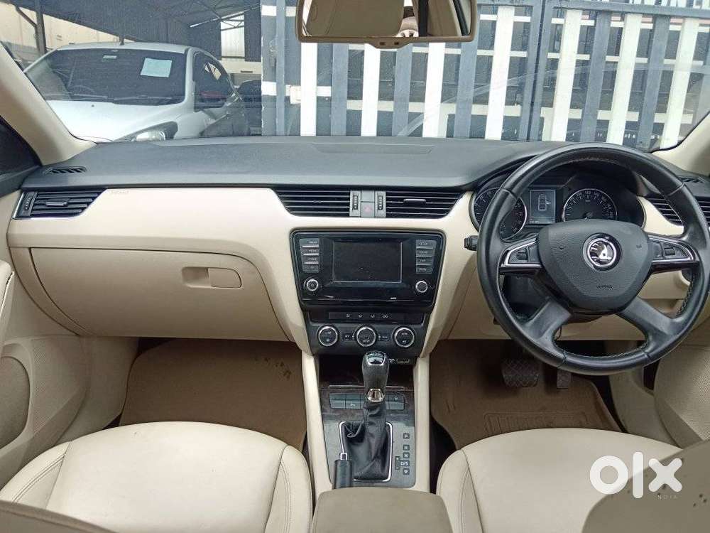 Toyota Corolla Altis 2013-2017 Gl Mt, 2017, Petrol