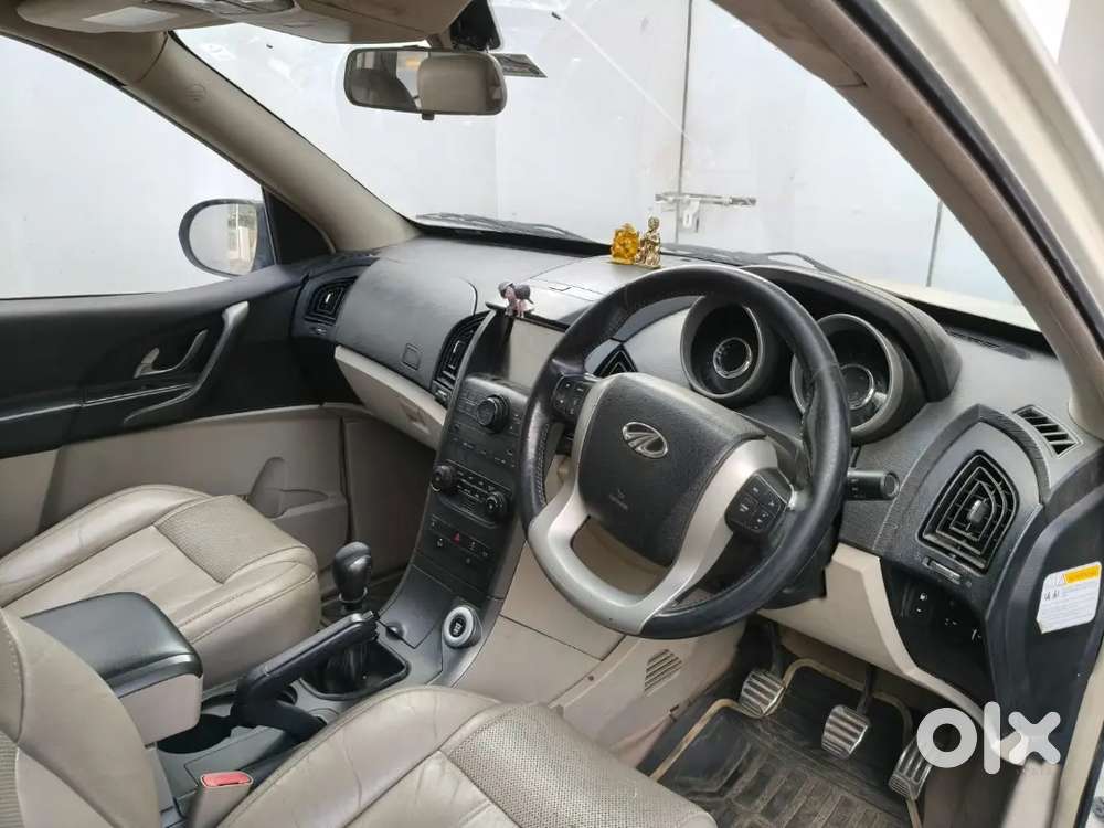 Mahindra Xuv W10 2016