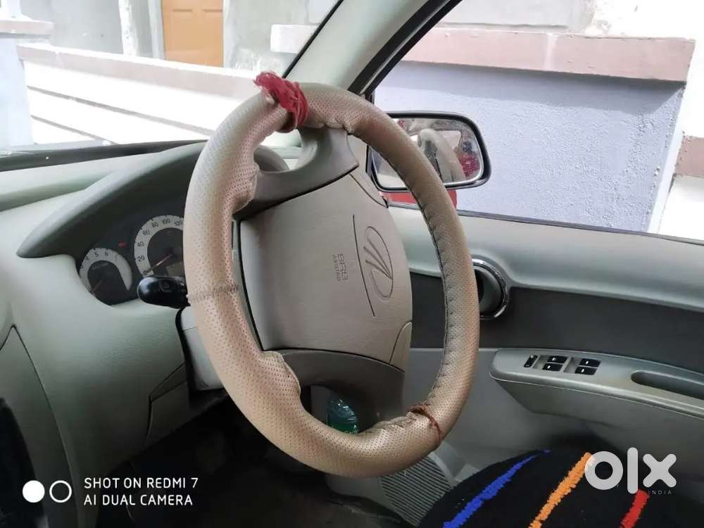 Mahindra Quanto 1.5 C8 2012