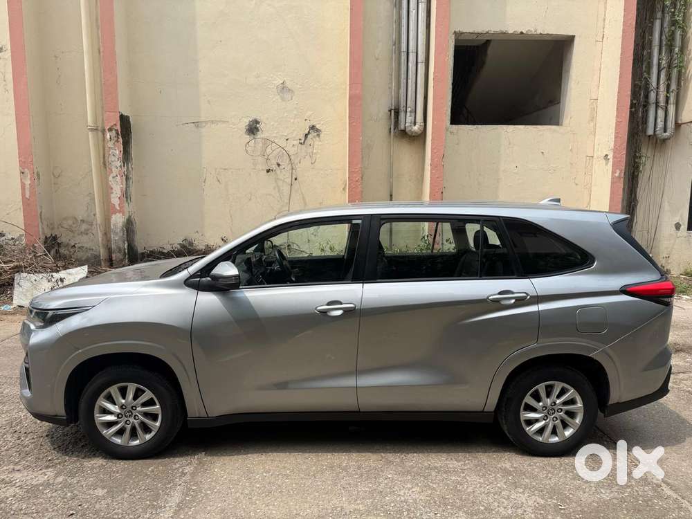 Toyota Innova Hycross 2.0 Gx 8 Str, 2024, Petrol