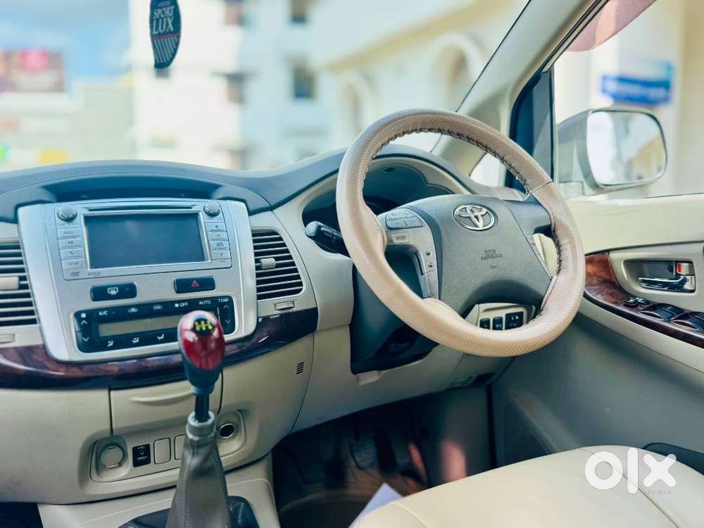 Toyota Innova 2.5 V 2012 Good Condition