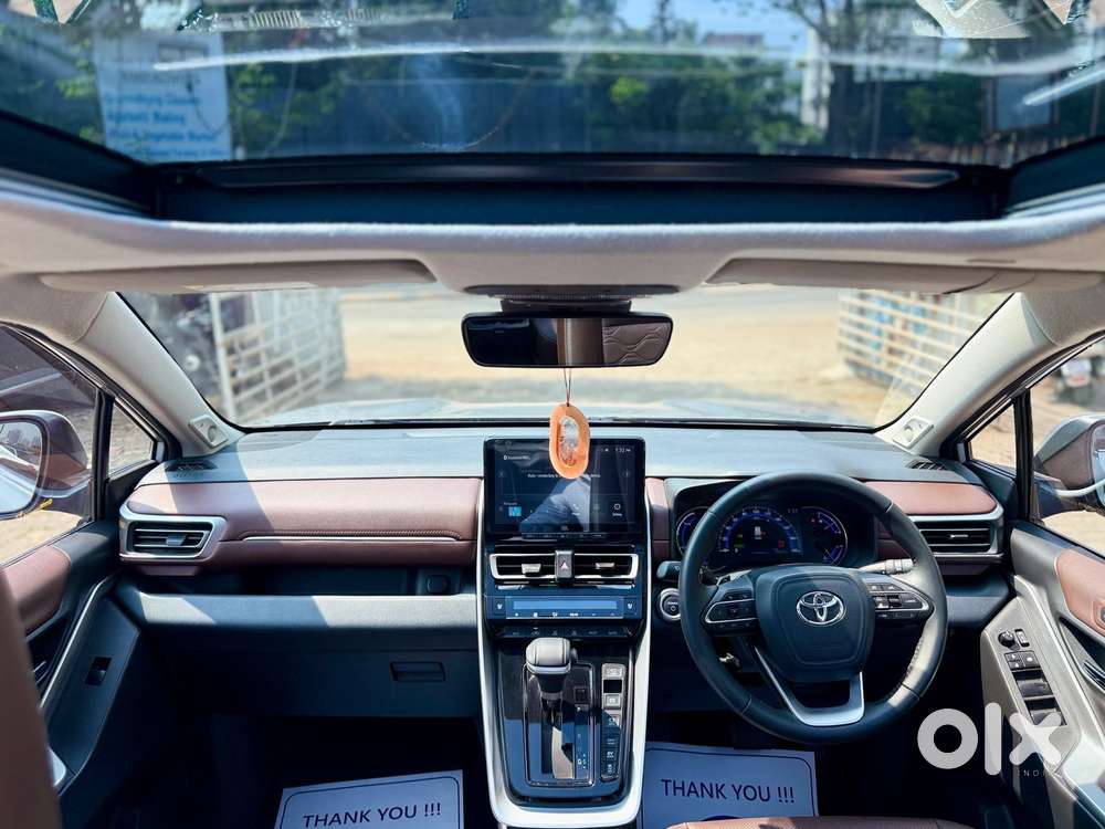 Toyota Innova Hycross 2.0 Zx Hybrid 7 Str, 2024, Petrol