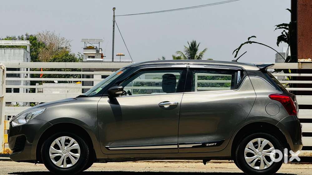 Maruti Suzuki Swift Vxi + Manual, 2019, Petrol