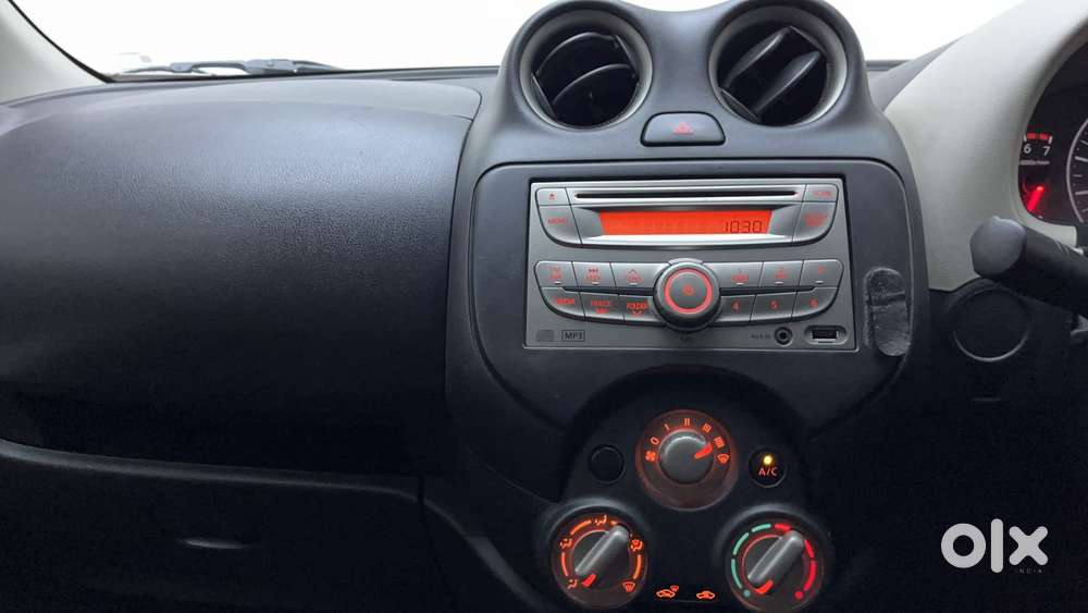 Nissan Micra Active Xv, 2015, Petrol