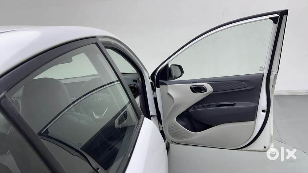 Hyundai Aura 1.0 Sx Plus Petrol, 2020, Petrol