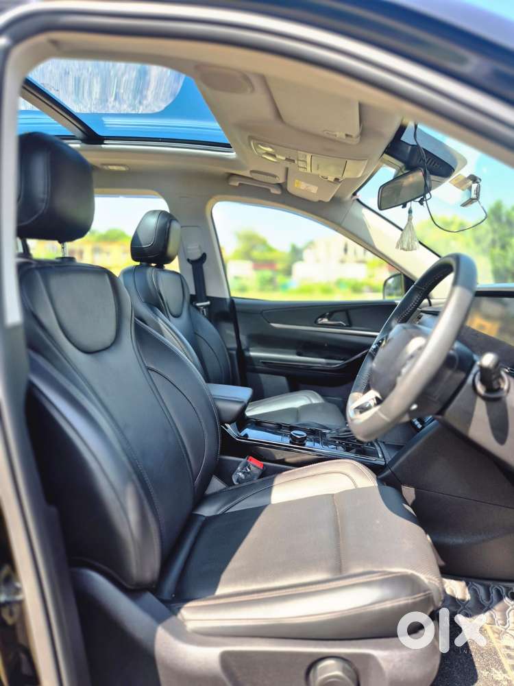 Mahindra Xuv700 Ax7l 6 Str At, 2026, Diesel