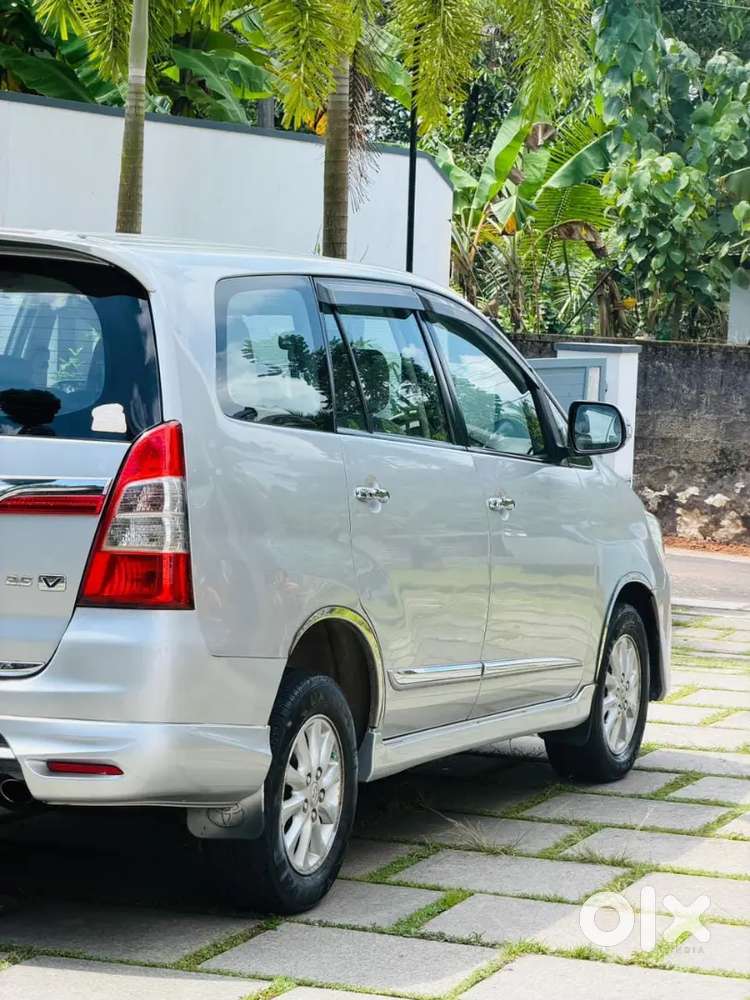 Toyota Innova 2013 Diesel 8 Str