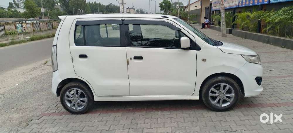 Maruti Suzuki Stingray Vxi Optional, 2017, Petrol