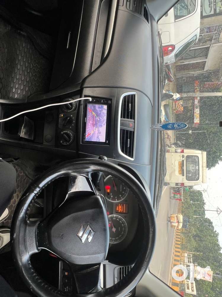 Maruti Suzuki Swift Petrol Manual 2013