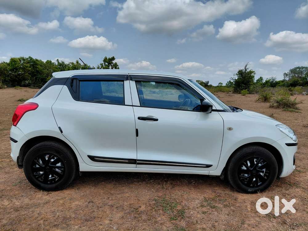 Maruti Suzuki Swift Lxi Optional-o, 2018, Petrol