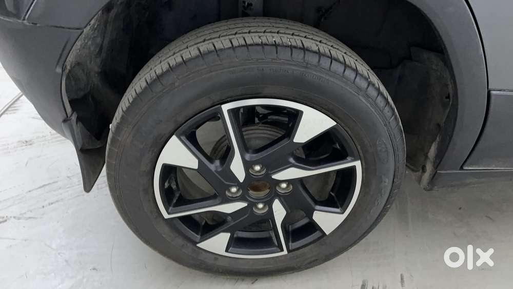 Tata Punch Creative Amt, 2023, Petrol