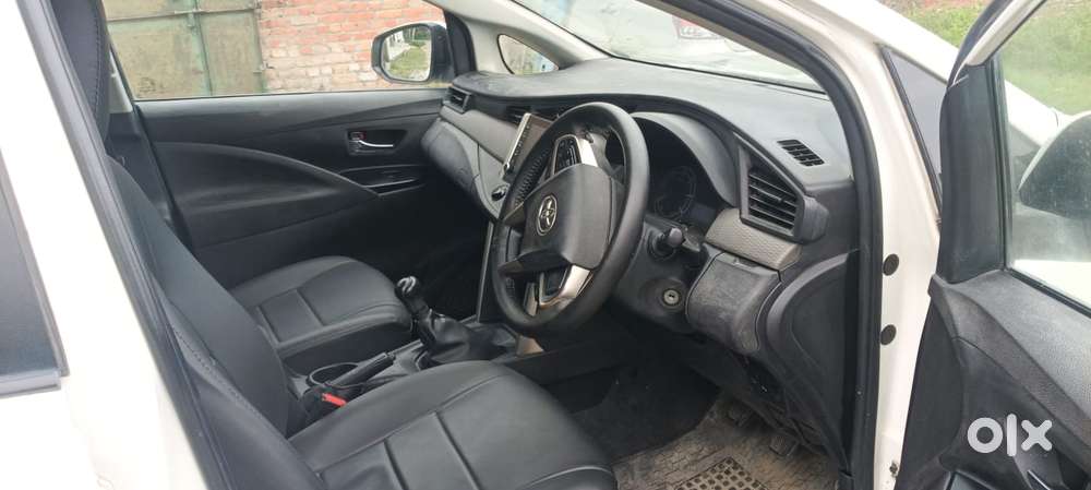 Toyota Innova Crysta 2.4 G Mt, 2022, Diesel