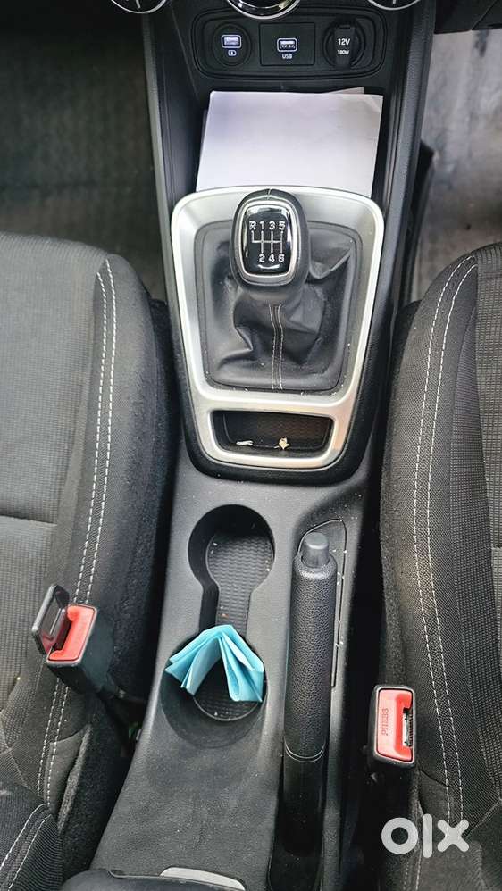 Hyundai Venue Petrol Automatic 2021