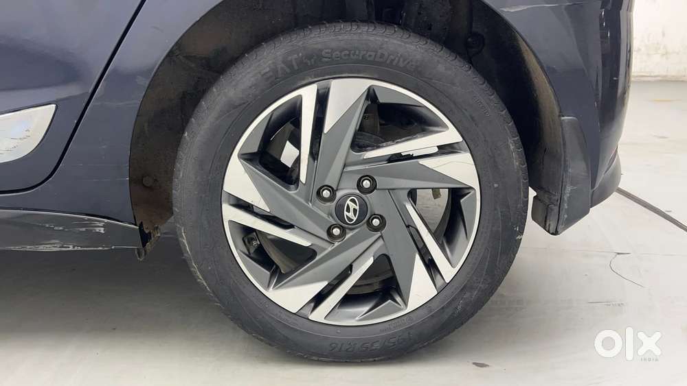 Hyundai New I20 1.2 Asta (o) Mt, 2023, Petrol