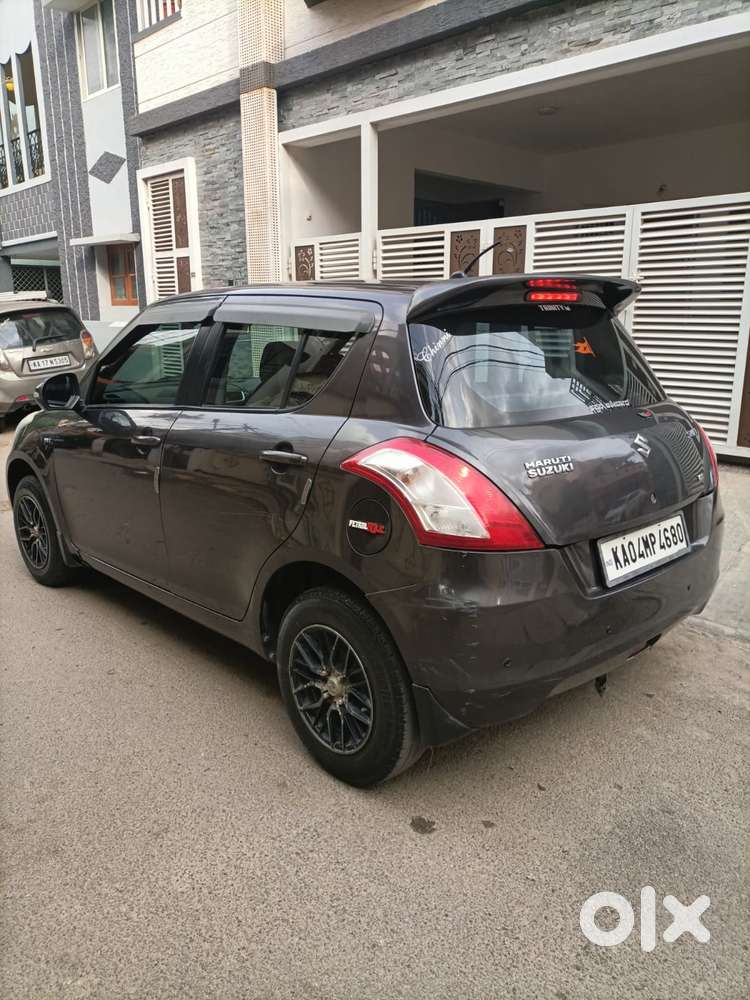 Maruti Suzuki Swift Vxi Abs Bsiv, 2015, Petrol