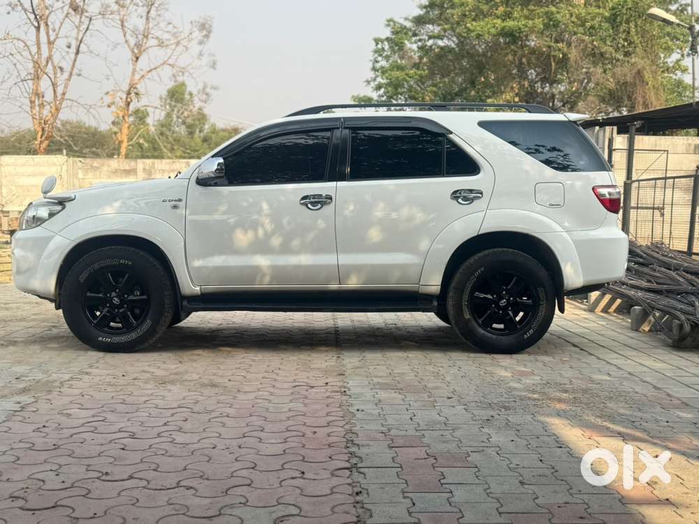 Toyota Fortuner 2010 Well Maintained