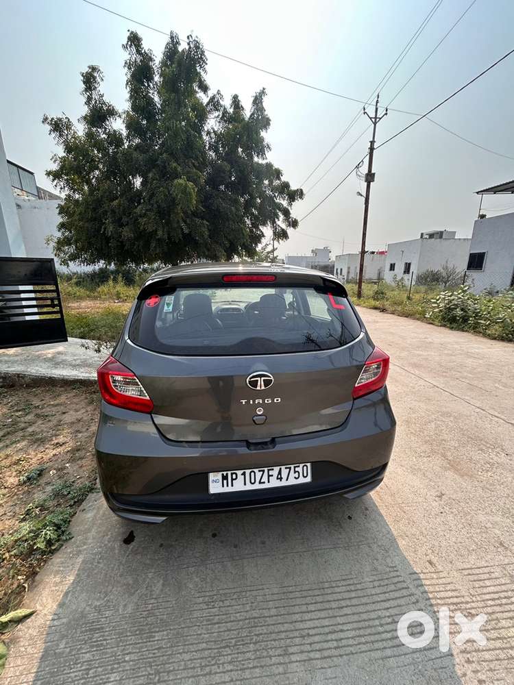 Tata Tiago Petrol Manual 2024