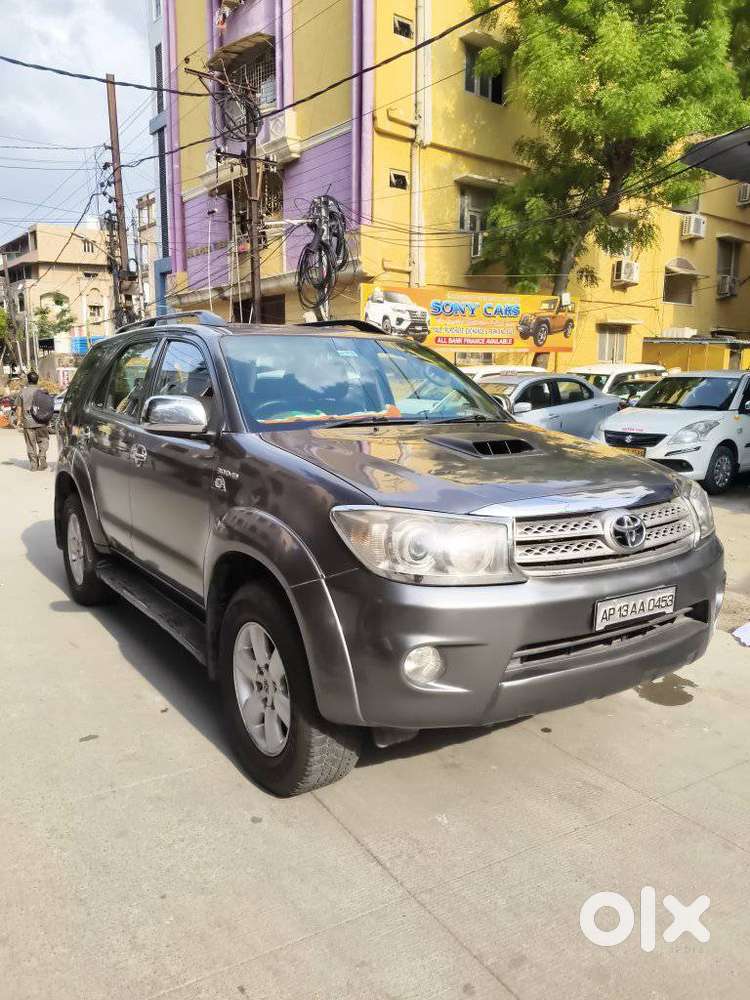 Toyota Fortuner 3.0 4x4 Manual, 2011, Diesel
