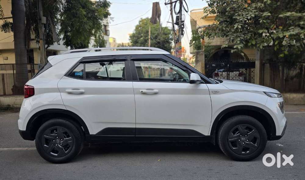 Hyundai Venue S Plus Mt 1.2 Kappa, 2020, Petrol