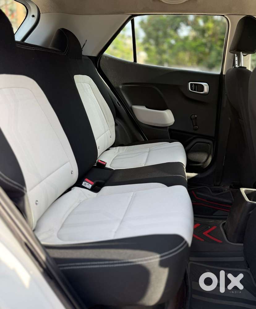 Hyundai Venue E 1.2 Petrol, 2022, Petrol