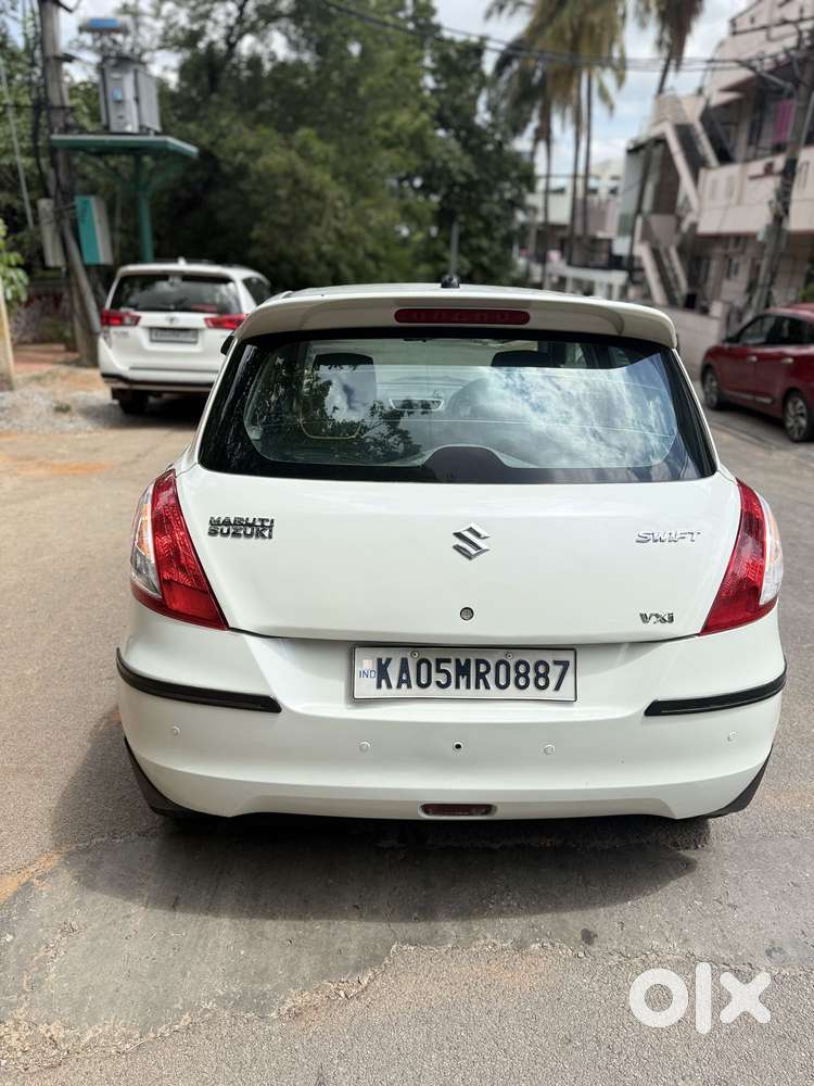 Maruti Suzuki Swift Vxi Optional, 2015, Petrol