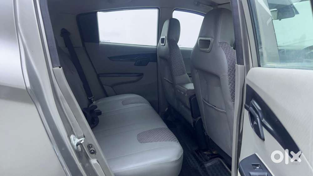 Mahindra Kuv 100 Mfalcon G80 K4, 2016, Petrol