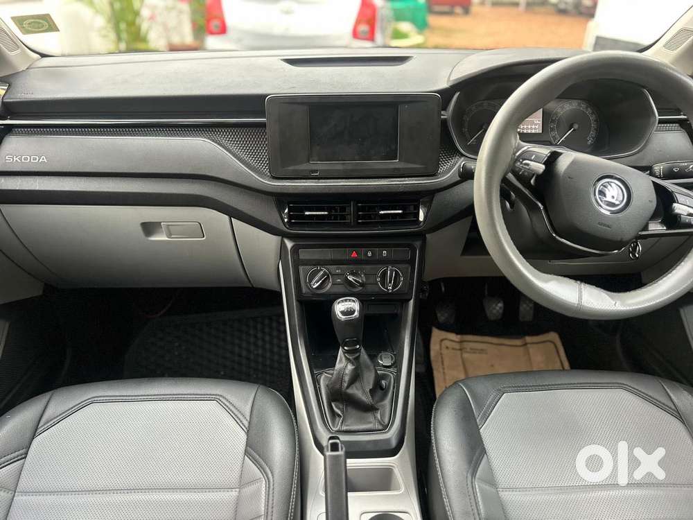 Skoda Kushaq 1.0 Tsi Active, 2022, Petrol