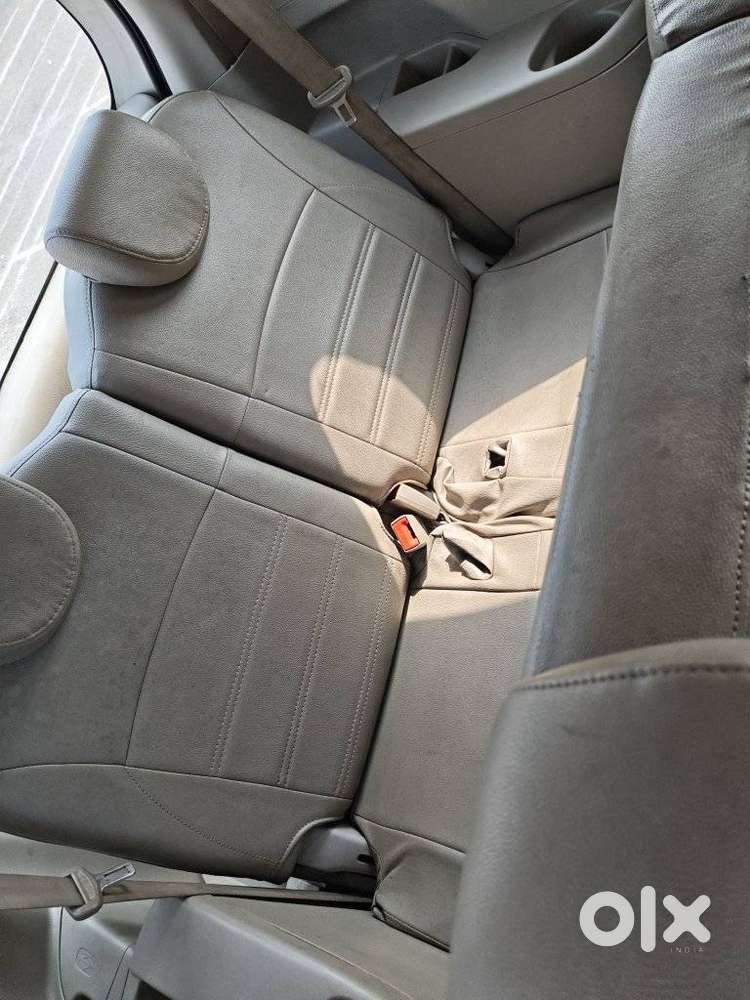 Maruti Suzuki Ertiga Vxi At, 2017, Petrol