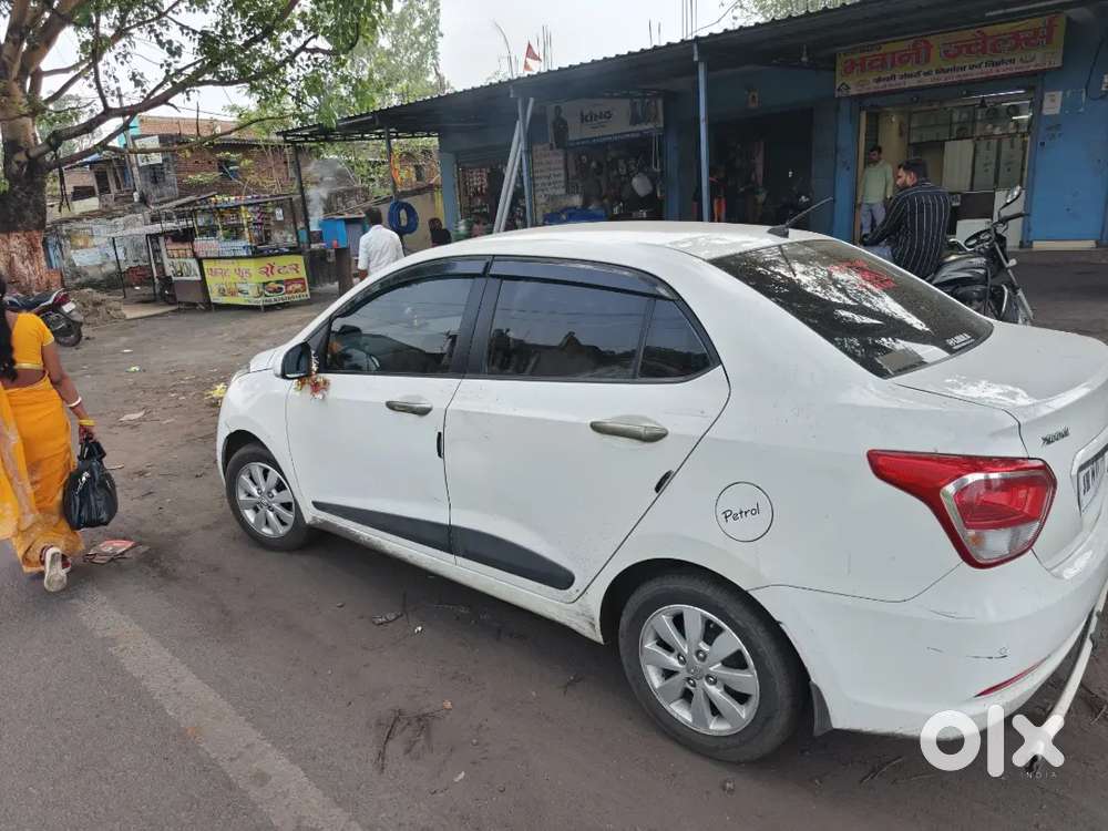Hyundai Xcent 2015 Petrol Well Maintained