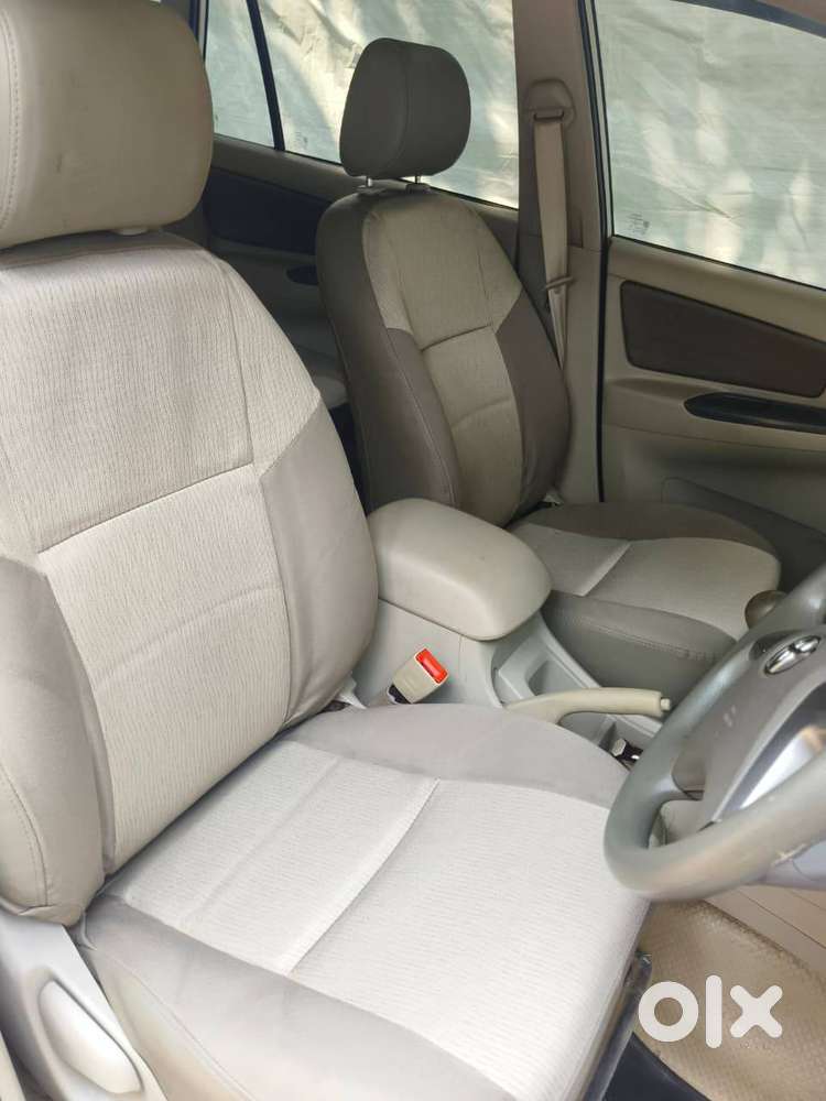 Innova 8 Seater 35000 Km Run Very Good Condition  Single Owner