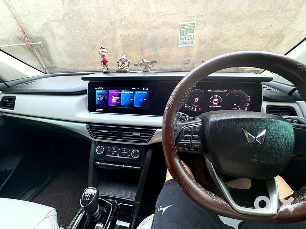 Mahindra Xuv700 2021 Petrol Manual