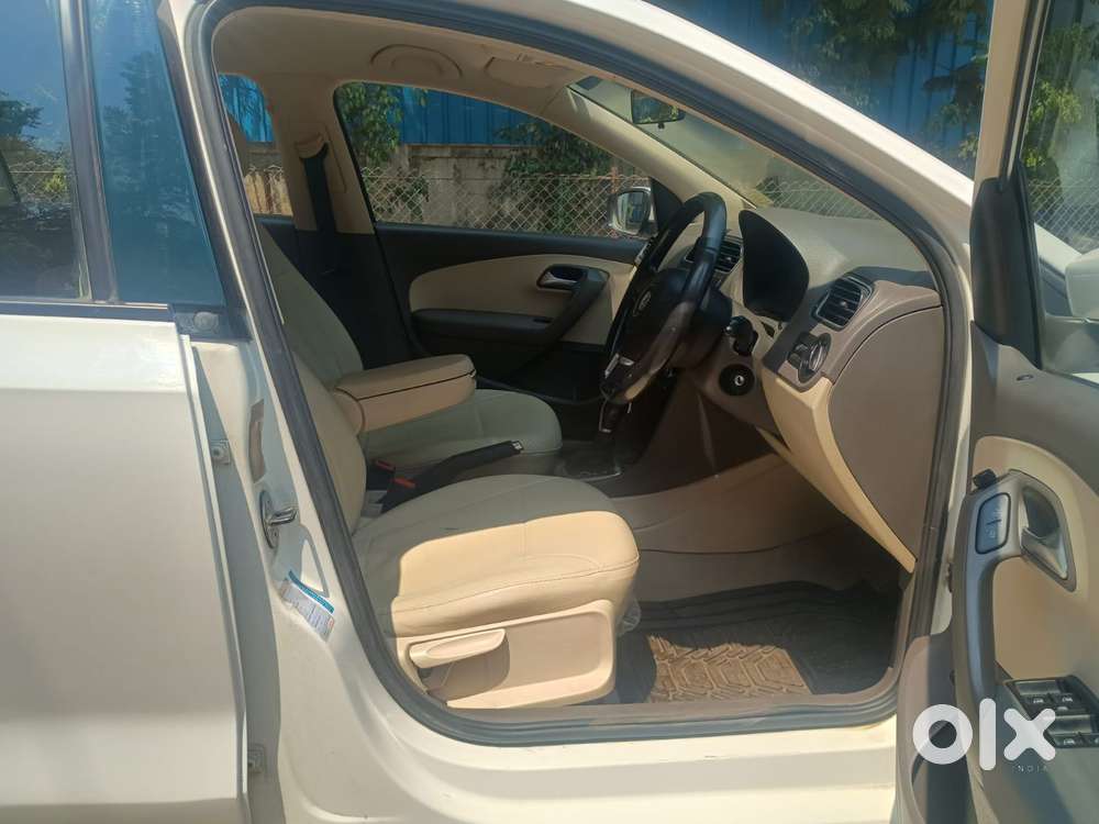 Volkswagen Vento 1.6 Highline, 2011, Petrol