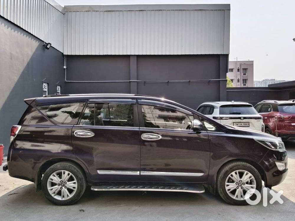 Toyota Innova Crysta 2.8z Automatic, 2016, Petrol