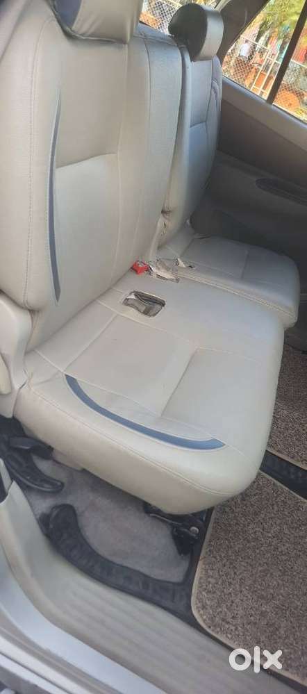 Toyota Innova 2.5 G (diesel) 8 Seater, 2012, Diesel