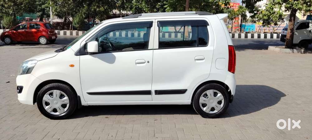 Maruti Suzuki Wagon R Vxi 1.0, 2018, Cng & Hybrids