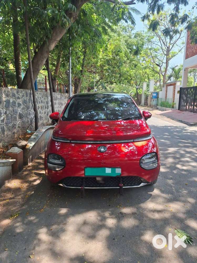 Mg Windsor Ev Essence, 2025, Petrol