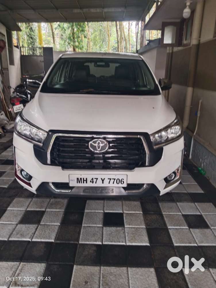 Toyota Innova Crysta 2.4 G Plus Mt 8 Str, 2019, Diesel