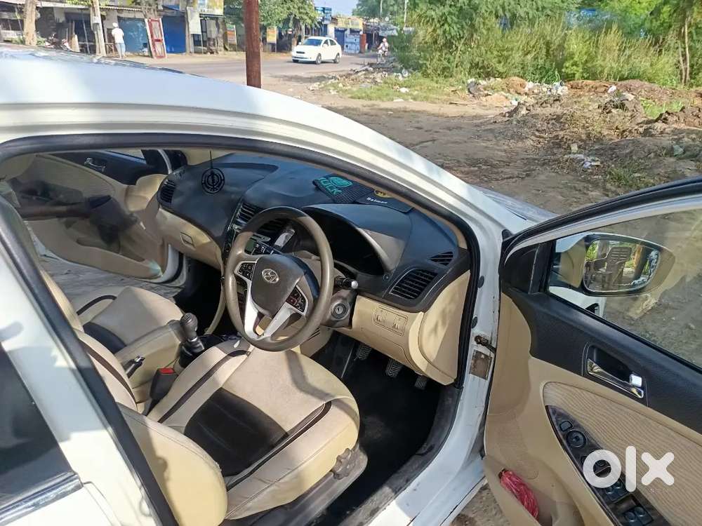 Hyundai Verna Crdi 2011