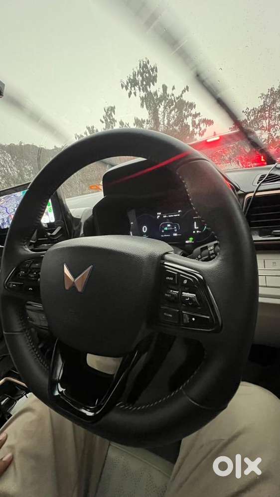 Mahindra Xuv400 2024 Electric Well Maintained