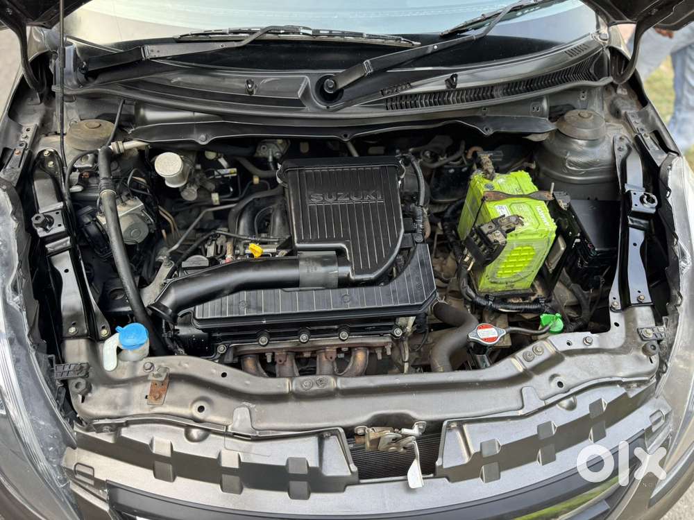 Maruti Suzuki Swift Dzire Vxi Optional, 2017, Petrol