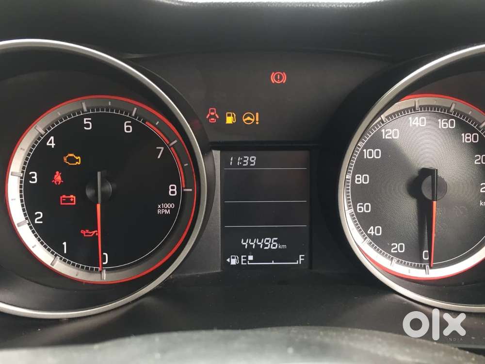 Maruti Suzuki Swift 1.2 Vxi (o), 2023, Petrol