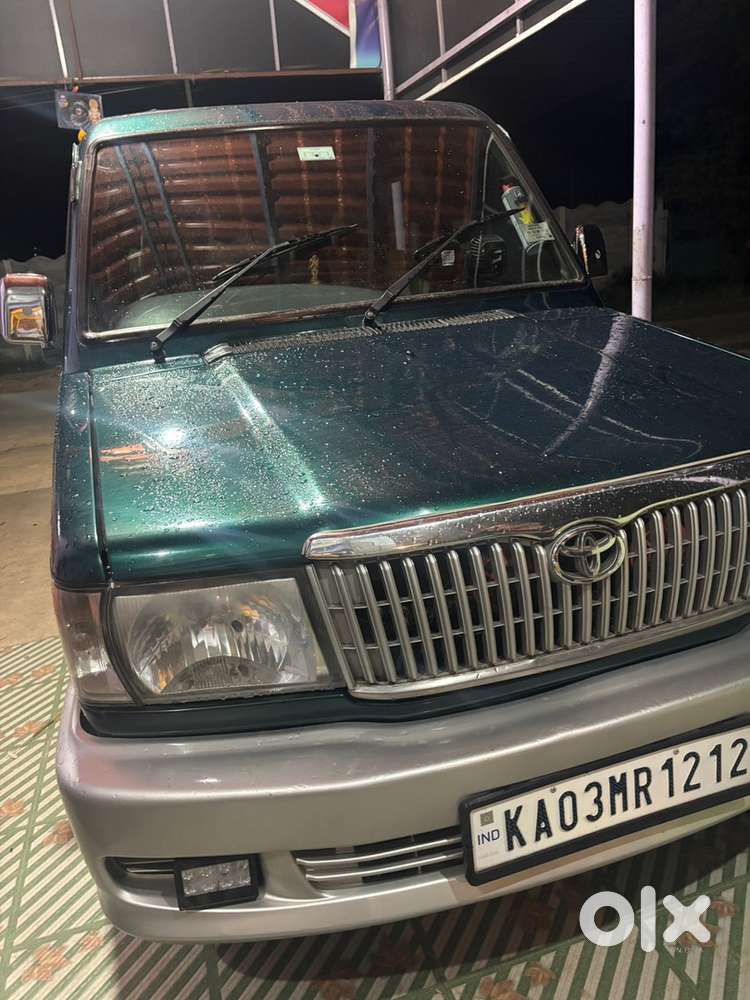 Toyota Qualis 2004 Diesel Well Maintained
