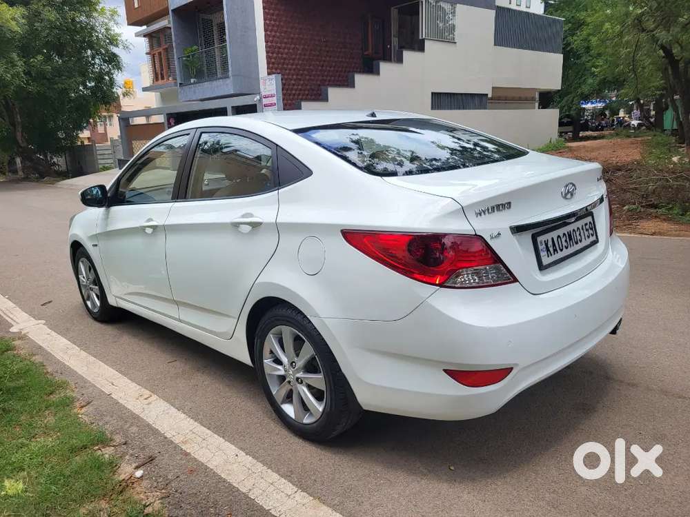 Hyundai Verna 2012 Diesel Manual