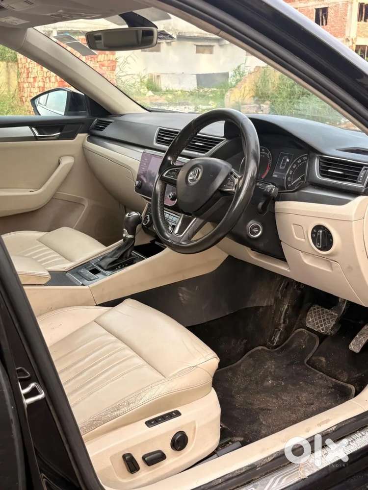 Skoda Superb [ ] 1.8 Style Tsi At, 2019, Petrol