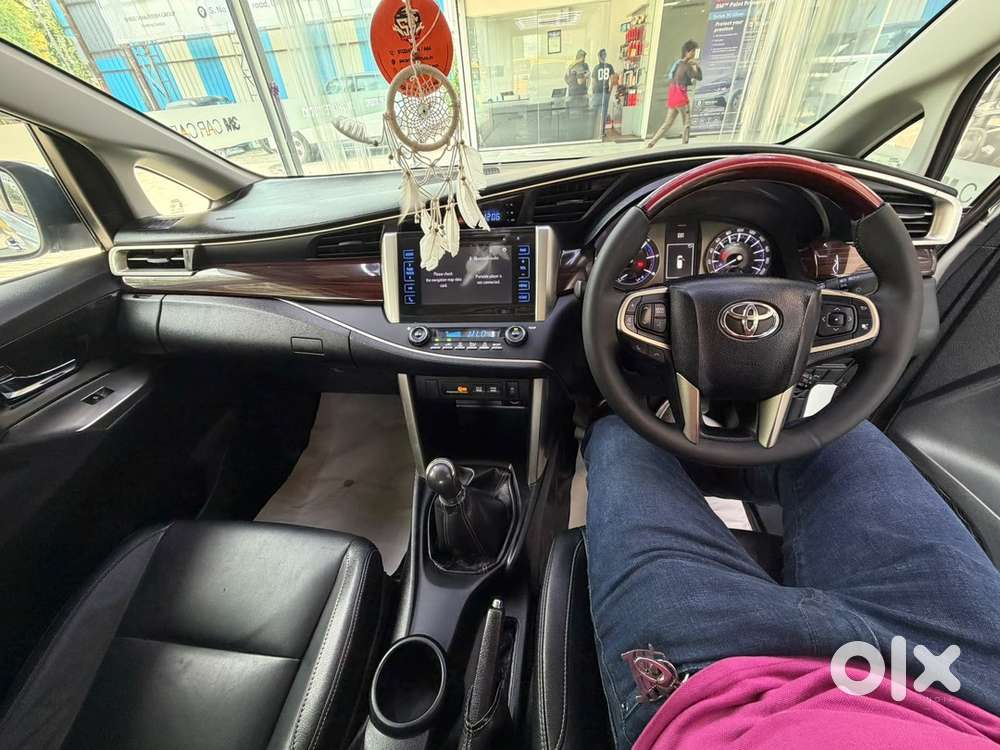 Toyota Innova Crysta 2017 Diesel Well Maintained