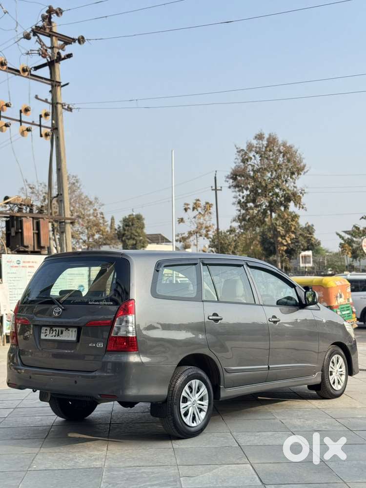 Toyota Innova 2.5 G (diesel) 8 Seater, 2014, Diesel