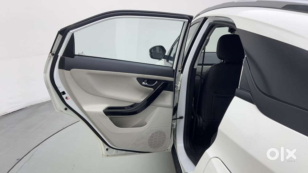 Tata Nexon 1.2 Revotron Xz Plus (s), 2023, Petrol