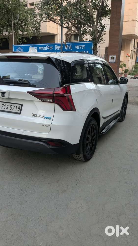 Mahindra Xuv700 2.0 Ax 7 Petrol At Str, 2021, Petrol