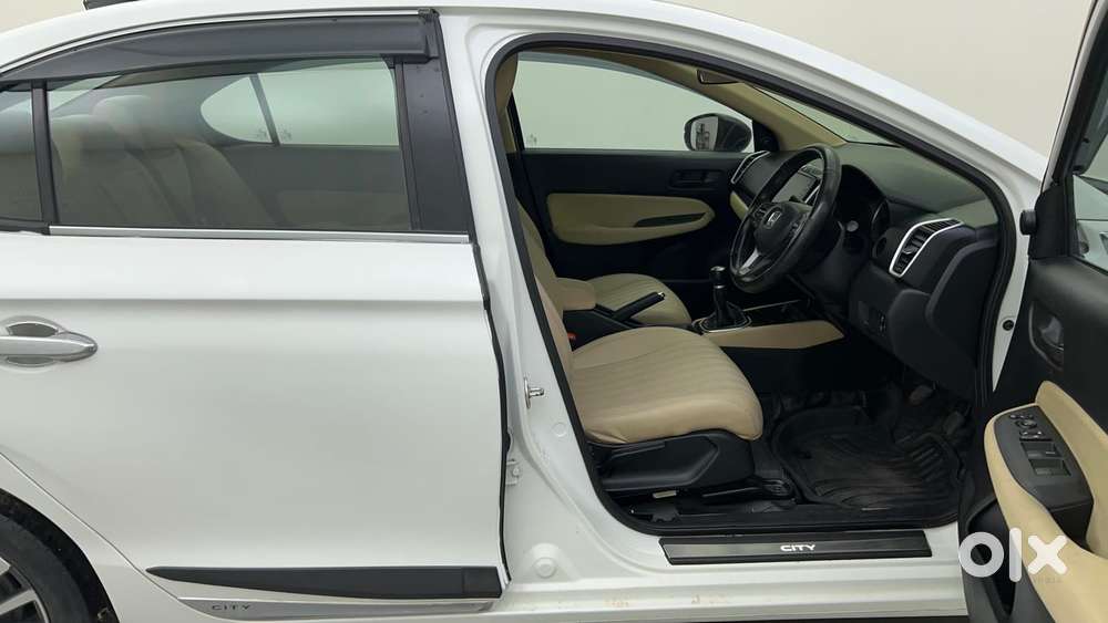 Honda City I-vtec V, 2022, Petrol