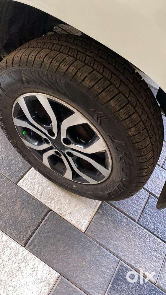 Nissan Diesel Car 2015